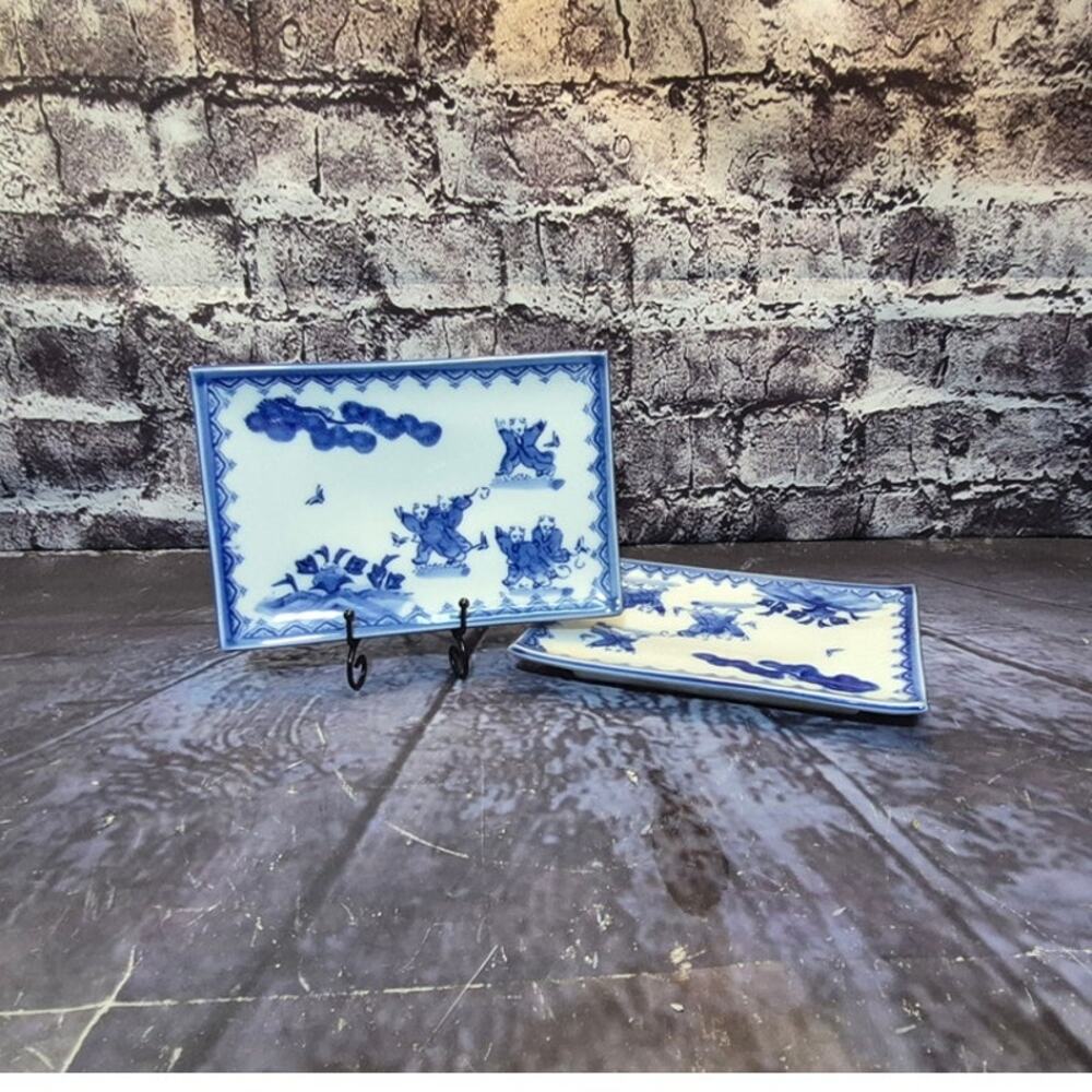 Vintage Japanese Dish Plate Set White and Blue